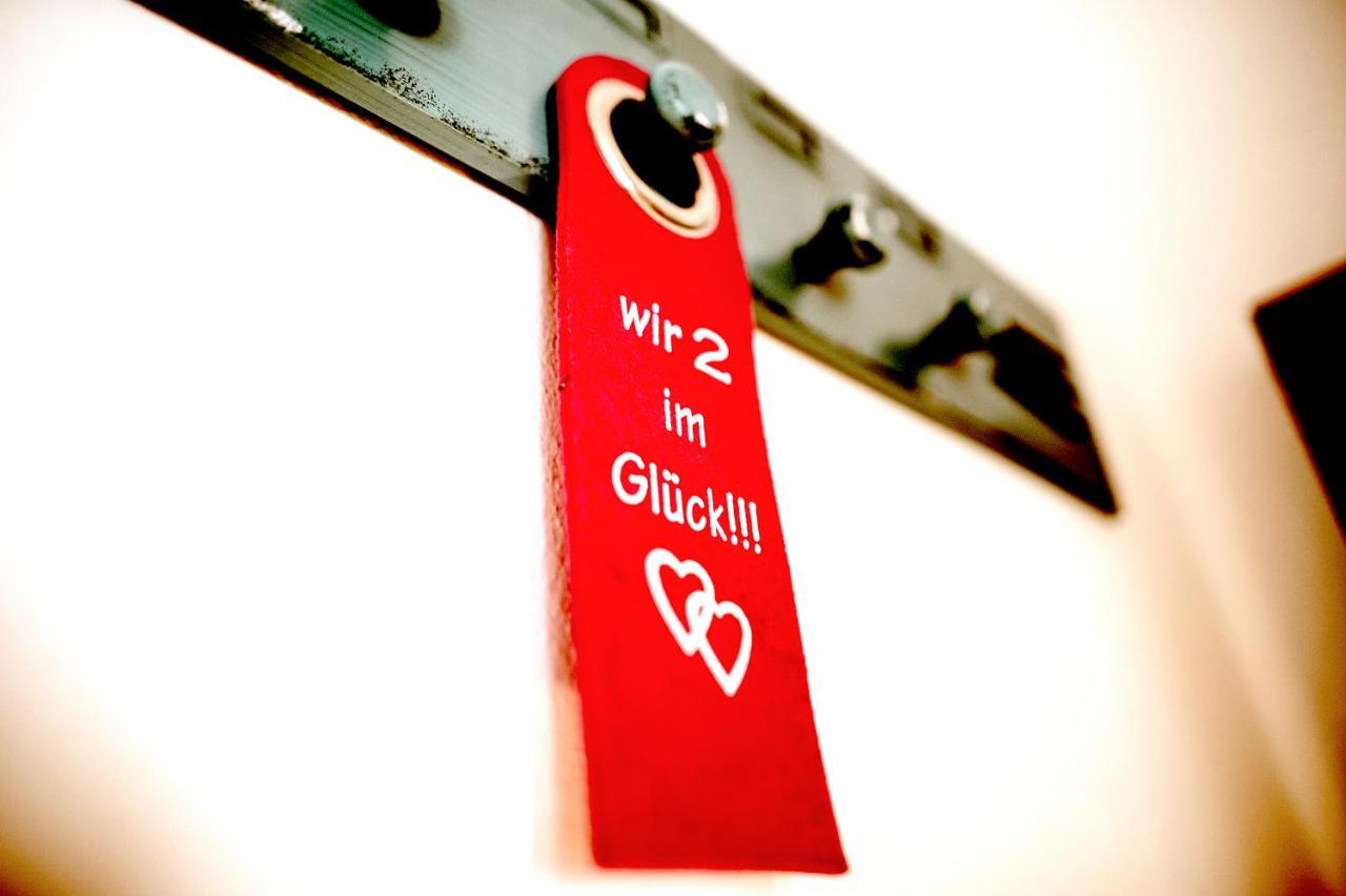 Das Hotel Stern, B&B Kg - Digital & Contactless Check-In Sankt Gilgen Esterno foto